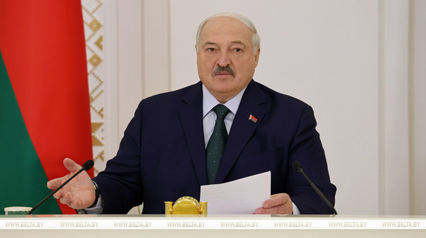 Лукашенко анонсировал на апрель очередное заседание ВНС и озвучил повестку