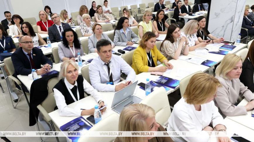 Выездные студии, клуб редакторов, "Золотая литера". Второй день медиафорума стартует в Гомеле