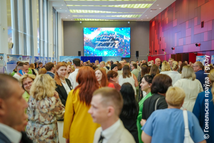 Их главная ценность – жизни людей: в Гомеле в преддверии профессионального праздника чествовали работников здравоохранения