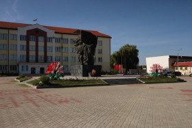 На аппаратном совещании в Октябрьском райисполкоме обсудили подготовку к празднованию Дня Великой Победы