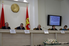 На заседании Октябрьского районного исполнительного комитета шла речь о результатах работы по благоустройству и наведению порядка