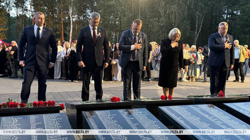 На мемарыяле "Ала" ўшанавалі памяць ахвяр Вялікай Айчыннай вайны